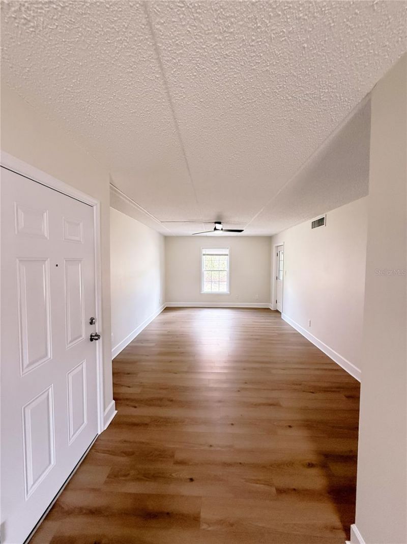 1275 85th Avenue, Unit 1275B, Saint Petersburg, FL 33702 Photo