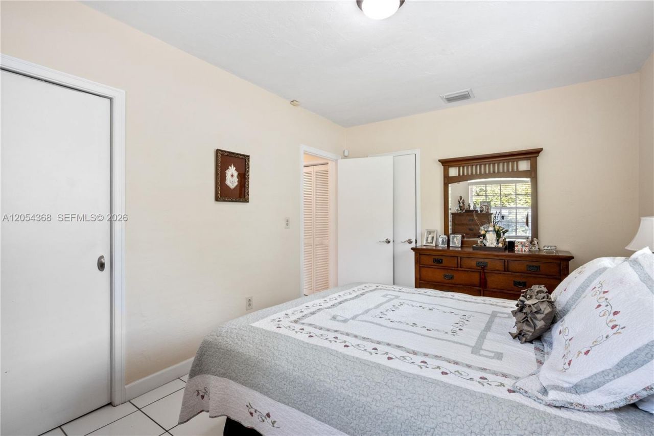 3640 SW 16th St , Miami, FL 33145 Photo