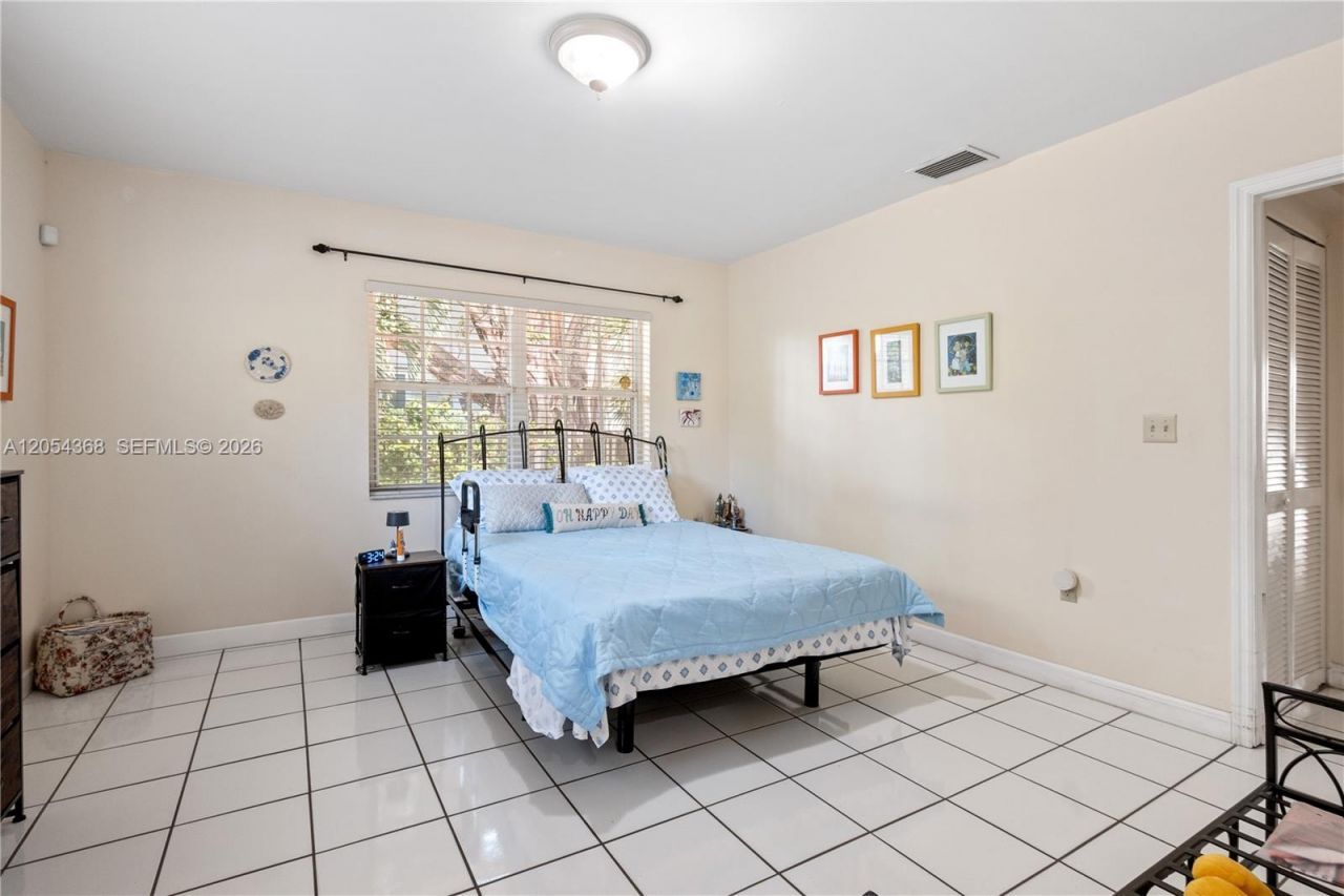 3640 SW 16th St , Miami, FL 33145 Photo