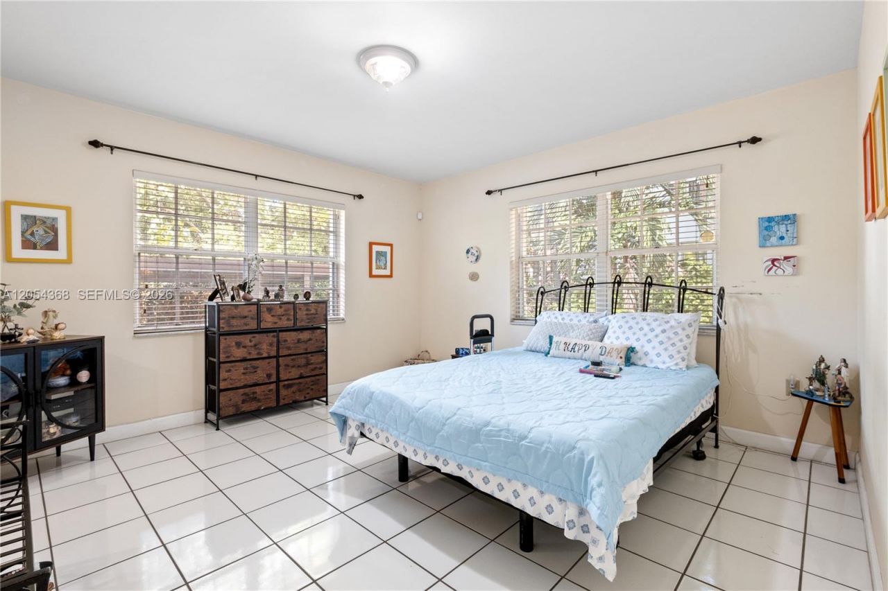 3640 SW 16th St , Miami, FL 33145 Photo