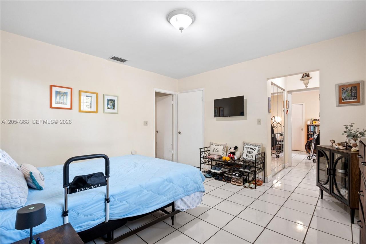 3640 SW 16th St , Miami, FL 33145 Photo