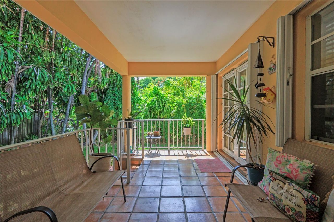 3640 SW 16th St , Miami, FL 33145 Photo