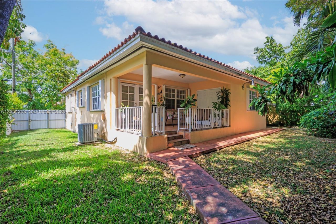 3640 SW 16th St , Miami, FL 33145 Photo