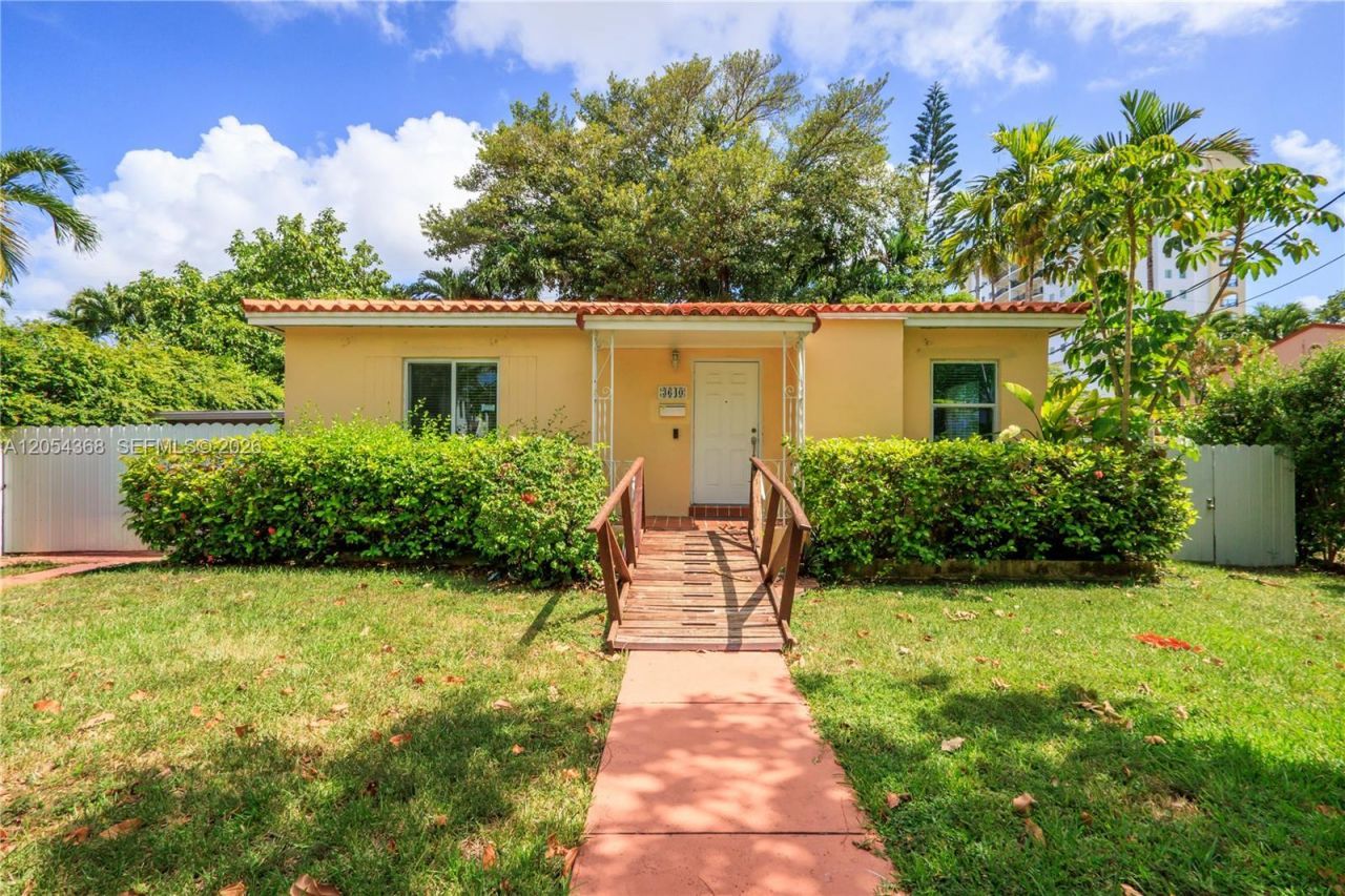 3640 SW 16th St , Miami, FL 33145 Photo