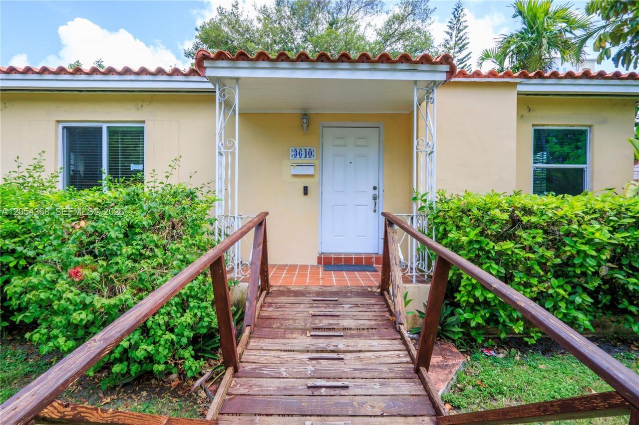 3640 SW 16th St , Miami, FL 33145 Photo