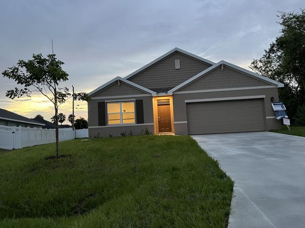 1982 SW GUERNSEY Street, Port St. Lucie, FL 34987