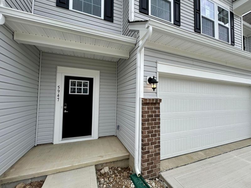 5947 Morrissey Street , Columbus, OH 43232 Photo 2