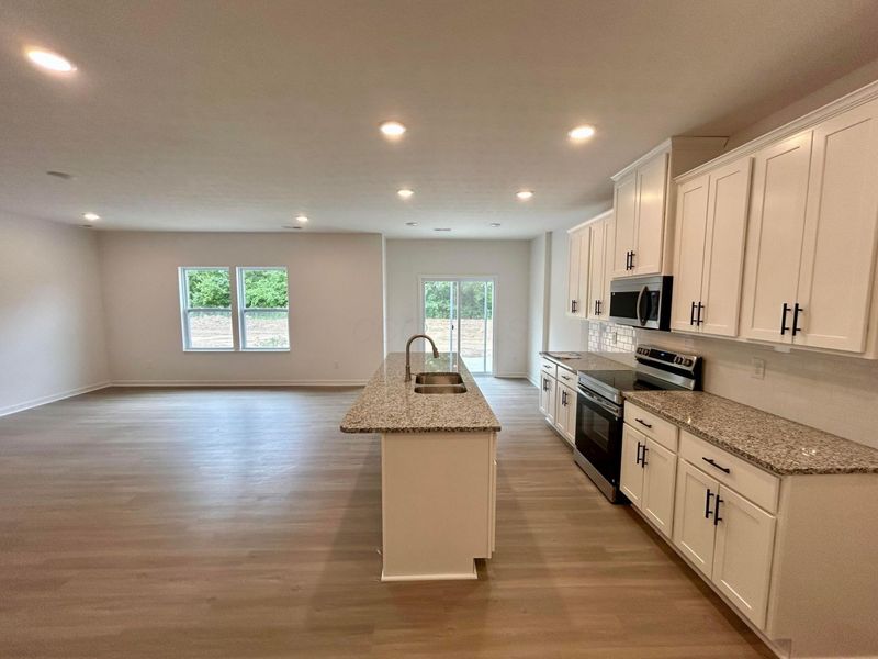 5947 Morrissey Street , Columbus, OH 43232 Photo 6
