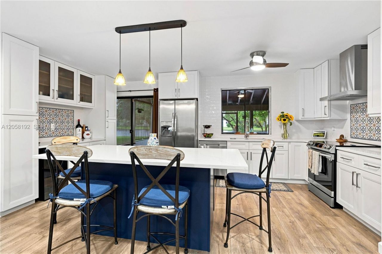 2083 Montpeliar, Weston, FL 33326 Photo