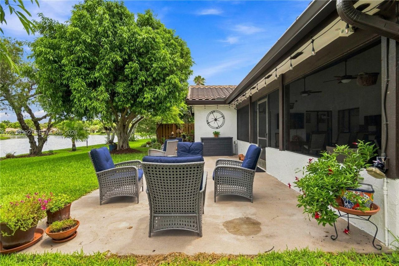 2083 Montpeliar, Weston, FL 33326 Photo