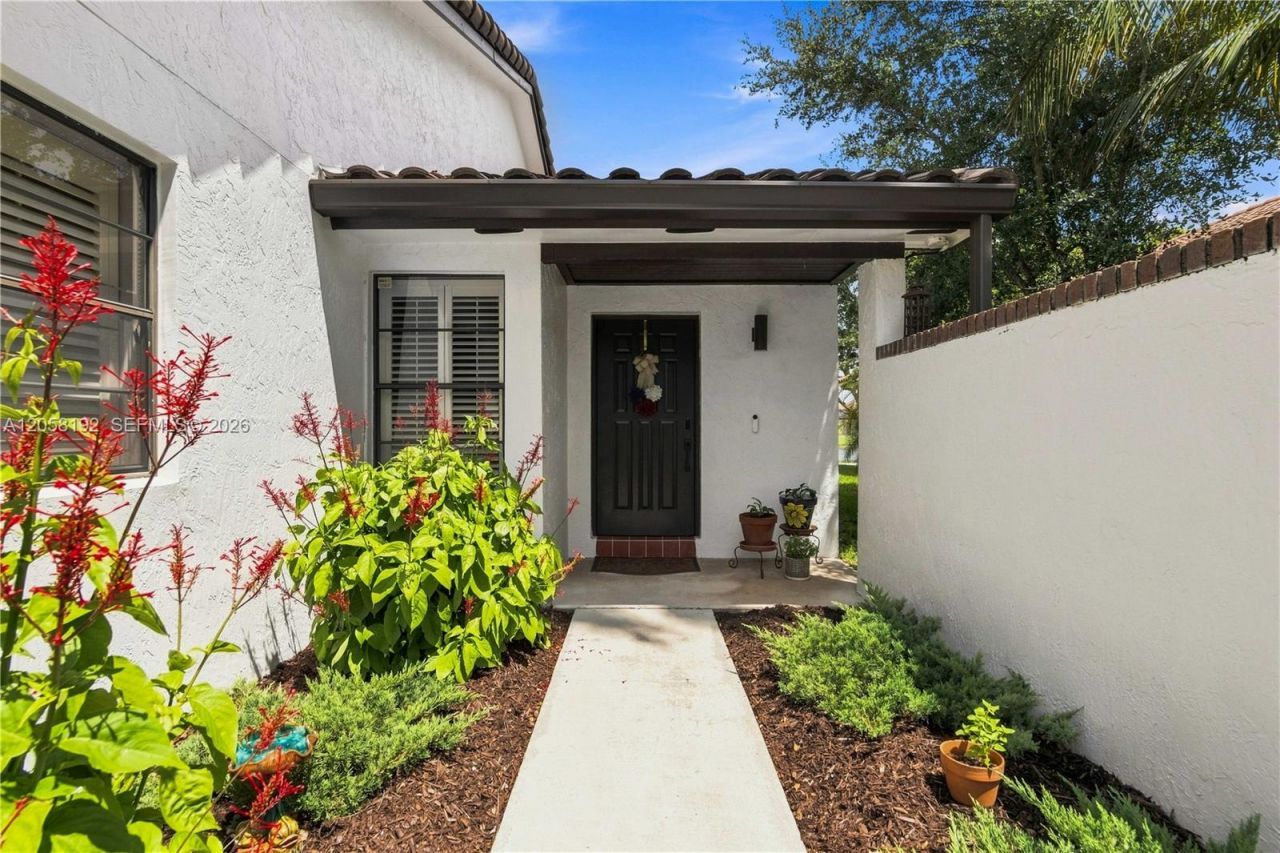 2083 Montpeliar, Weston, FL 33326 Photo