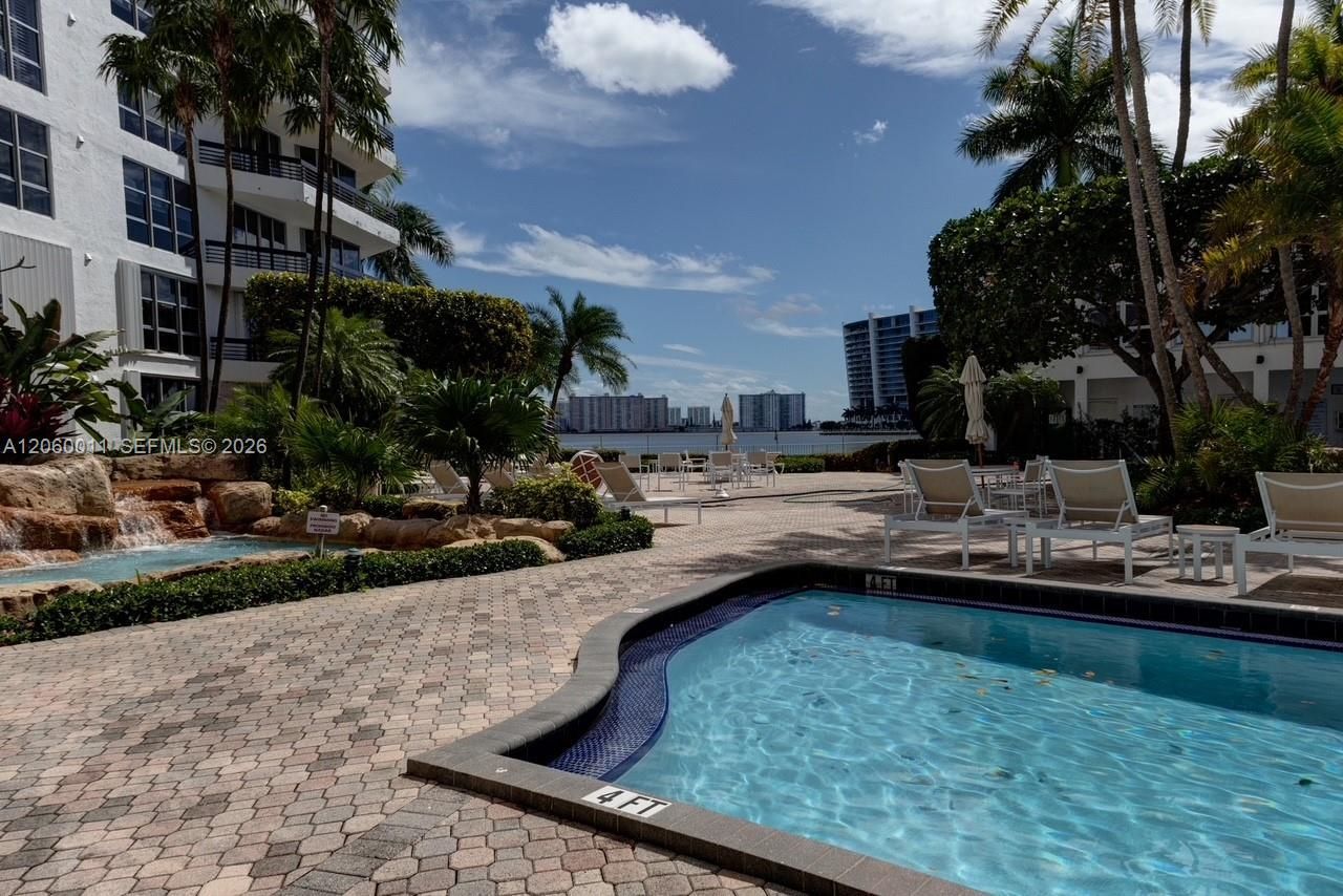 3600 Mystic Pointe Dr , Unit 613, Aventura, FL 33180 Photo