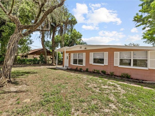 5225 PEACH AVENUE , SEFFNER, FL 33584