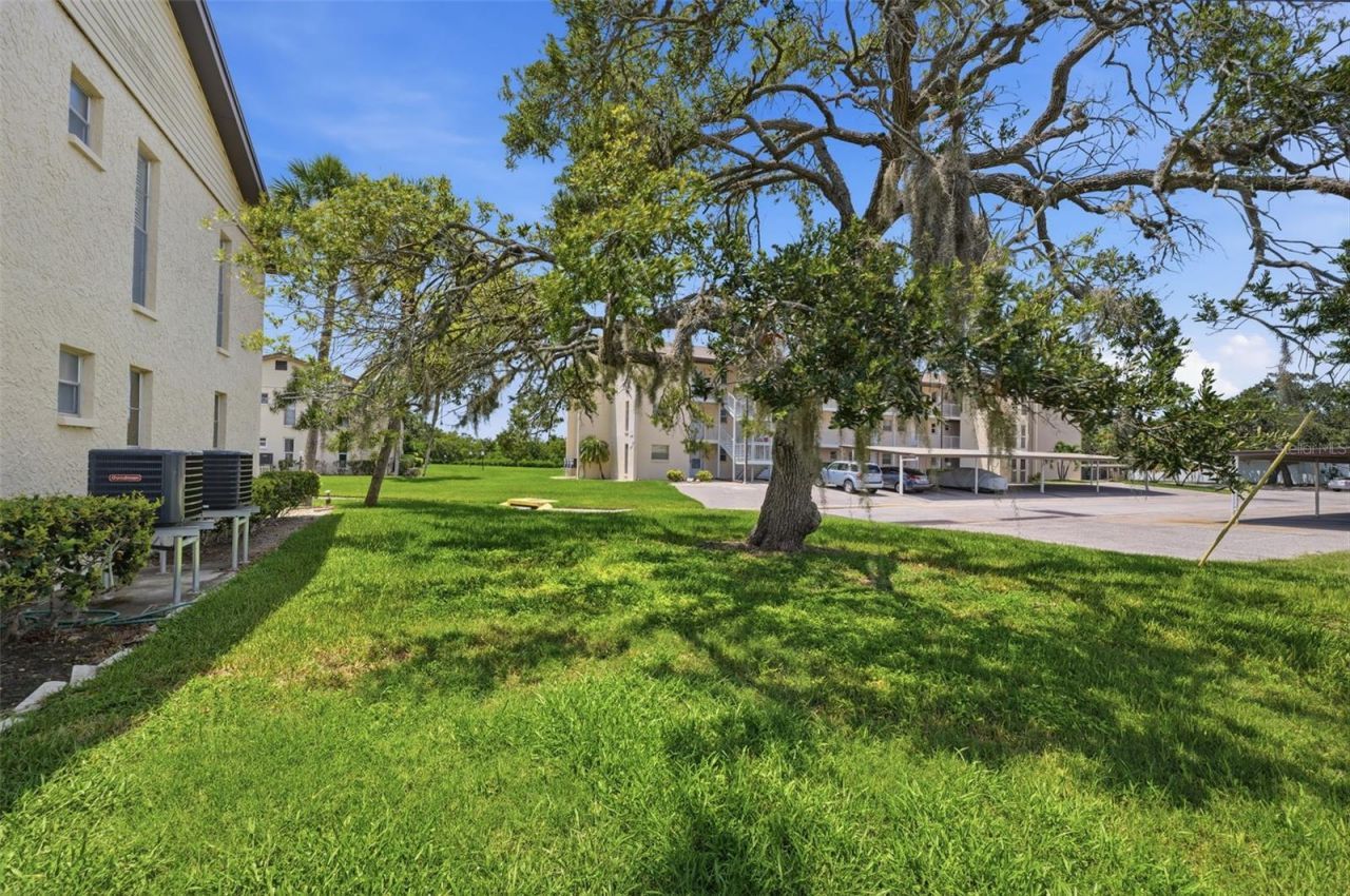 5207 Turquoise Lane, Unit 101, New Port Richey, FL 34652 Photo