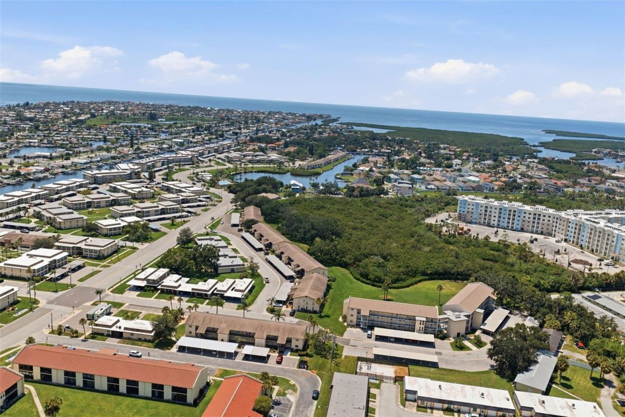 5207 Turquoise Lane, Unit 101, New Port Richey, FL 34652 Photo