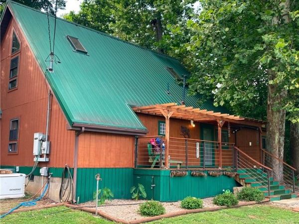 2854 Wells Lock Road, Elizabeth, WV 26143