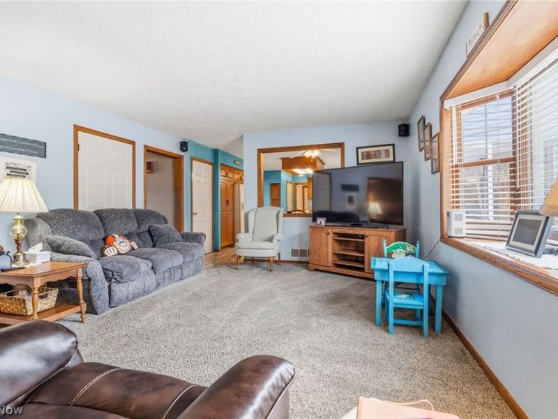 6385 Harbor Drive NW, Canton, OH 44718 Photo 11