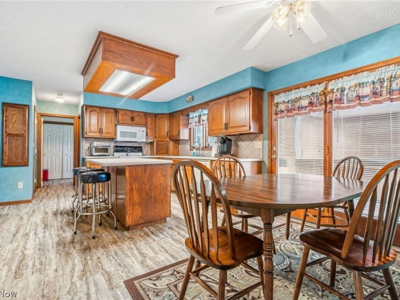 6385 Harbor Drive NW, Canton, OH 44718 Photo 12