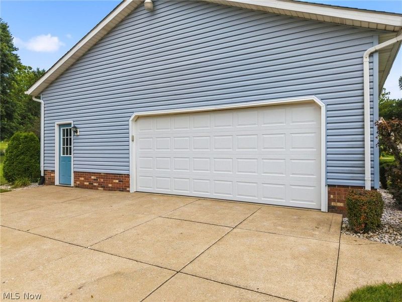 6385 Harbor Drive NW, Canton, OH 44718 Photo 34
