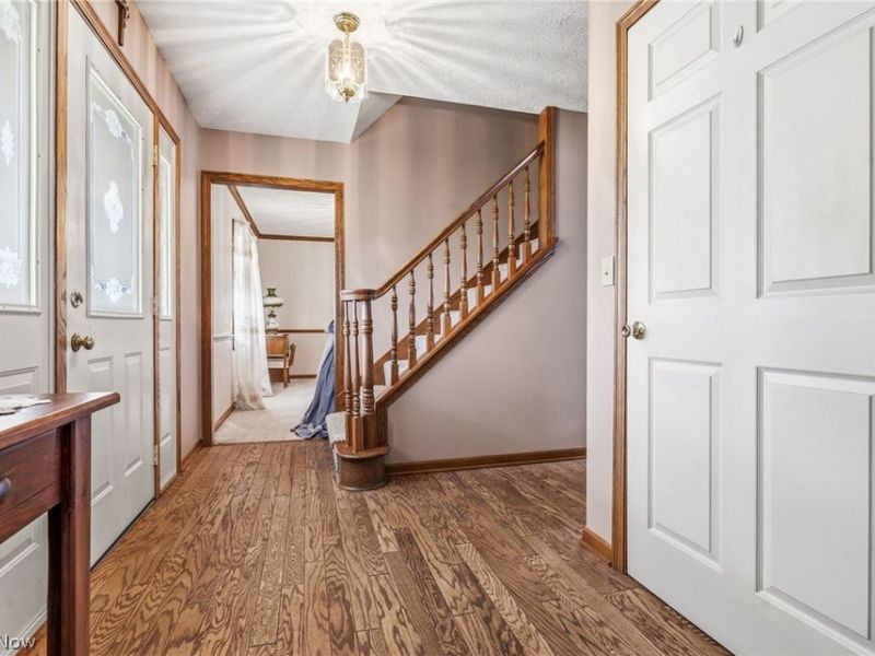 6385 Harbor Drive NW, Canton, OH 44718 Photo 5