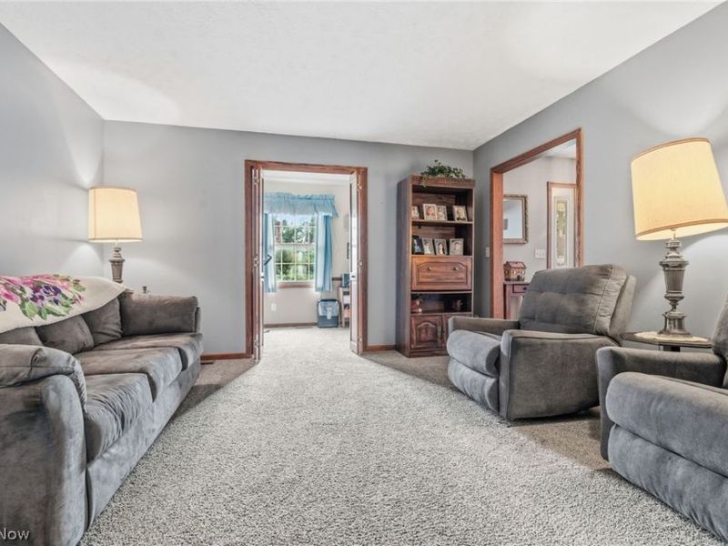 6385 Harbor Drive NW, Canton, OH 44718 Photo 8
