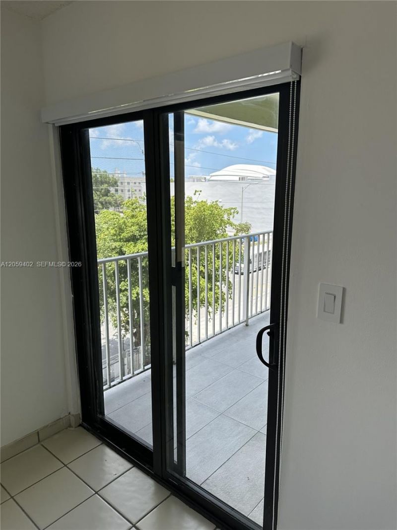 2046 W Flagler St , Unit 409, Miami, FL 33135 Photo