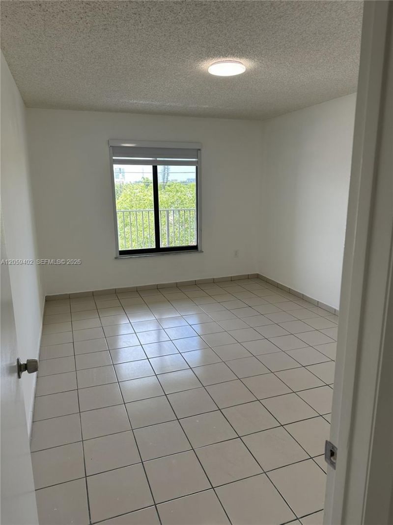 2046 W Flagler St , Unit 409, Miami, FL 33135 Photo