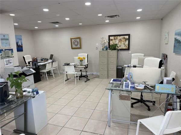 5005 Collins Ave , Unit C2, Miami Beach, FL 33140
