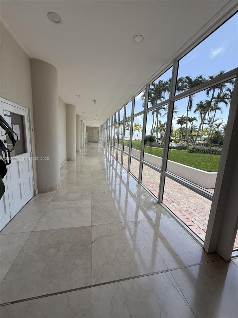 5005 Collins Ave, Unit C2, Miami Beach, FL 33140 Photo