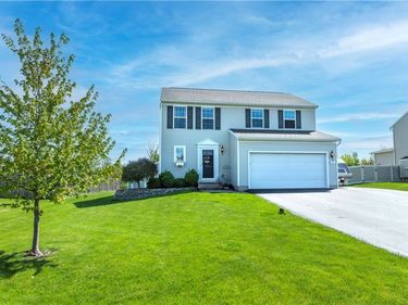 37 Waterfront Drive , Baldwinsville, NY 13027