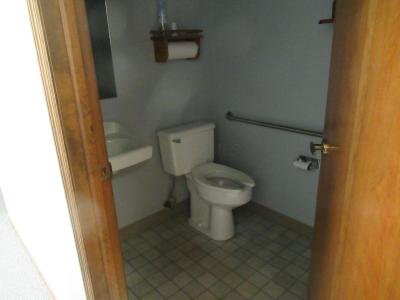 6035 Cleveland Avenue , Unit G, Columbus, OH 43231 Photo 5