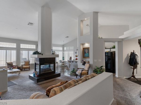 695 N Pearl Island Drive , Henderson, NV 89015
