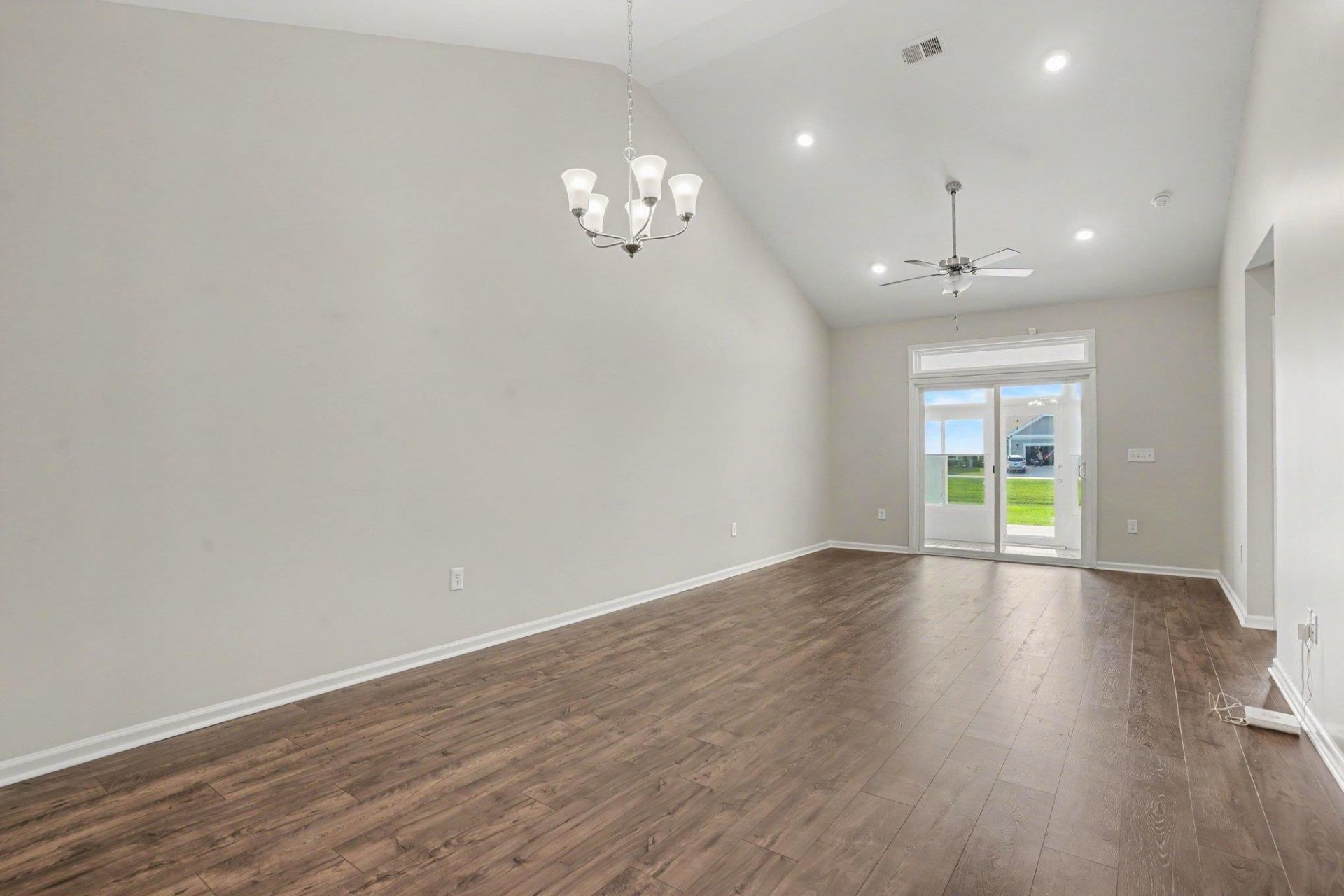 4040 Taranto Loop  Photo 11