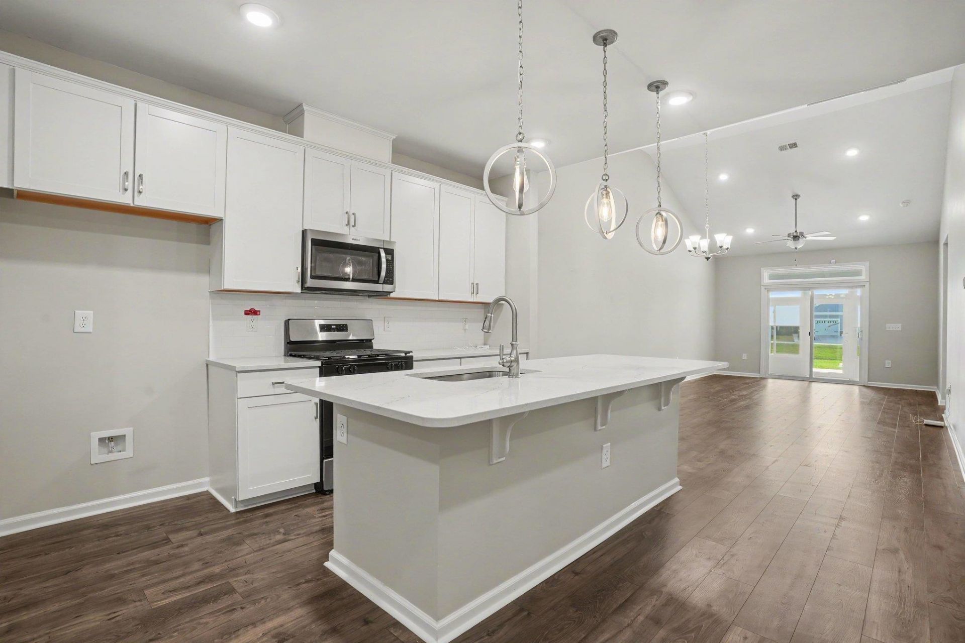 4040 Taranto Loop  Photo 6