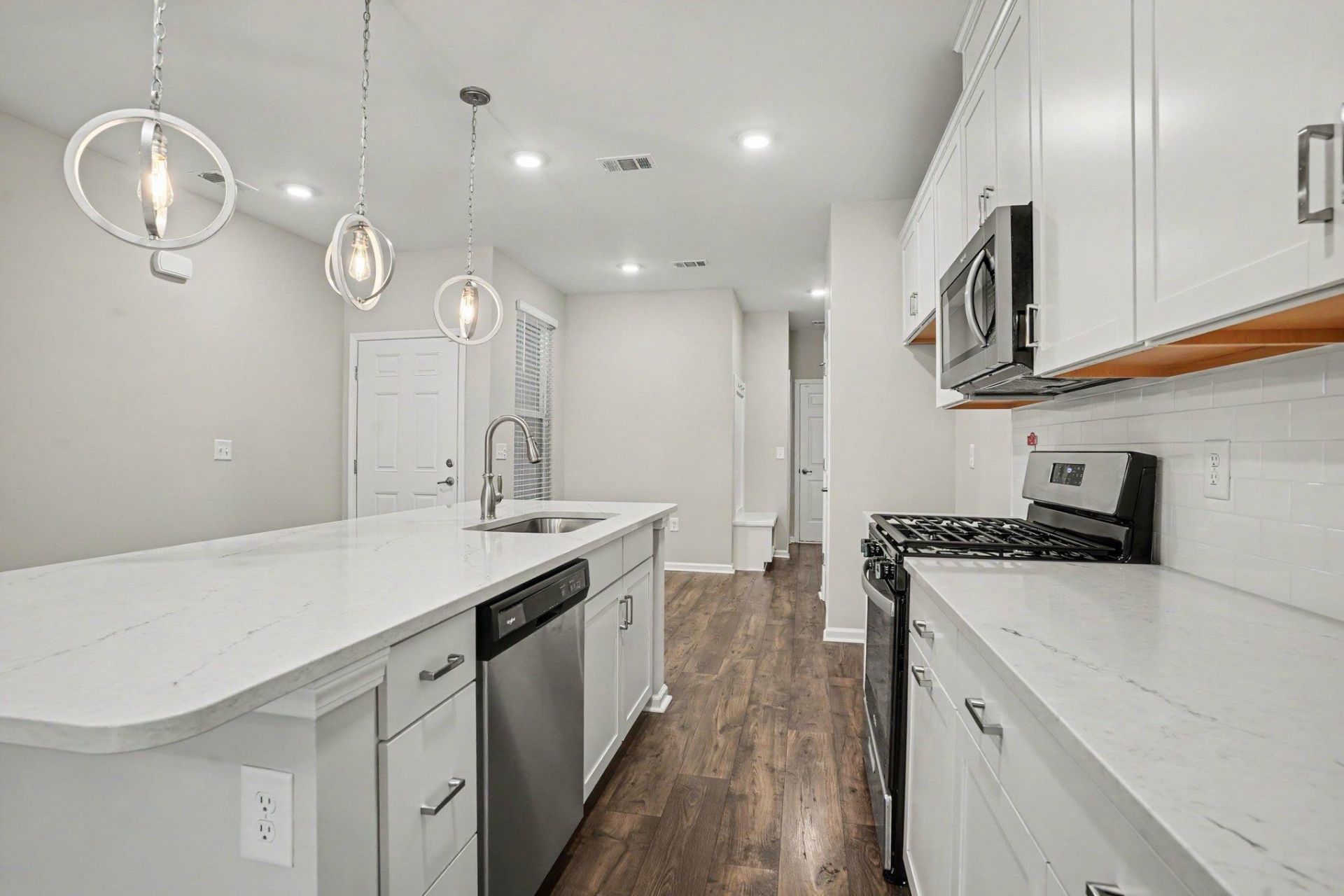 4040 Taranto Loop  Photo 7
