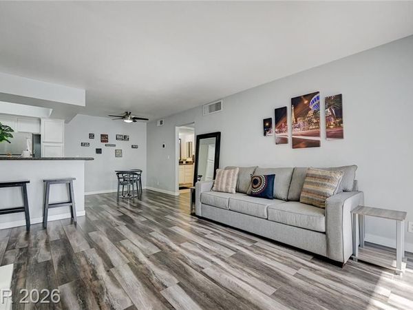 1455 E Katie Avenue, Unit D11, Las Vegas, NV 89119
