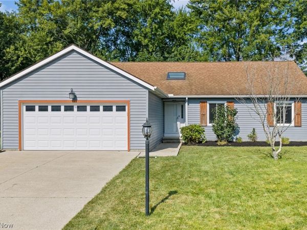 16002 Wedgewood Lane , Strongsville, OH 44149