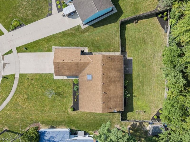 16002 Wedgewood Lane, Strongsville, OH 44149 Photo 2