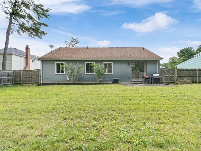 16002 Wedgewood Lane, Strongsville, OH 44149 Photo 3
