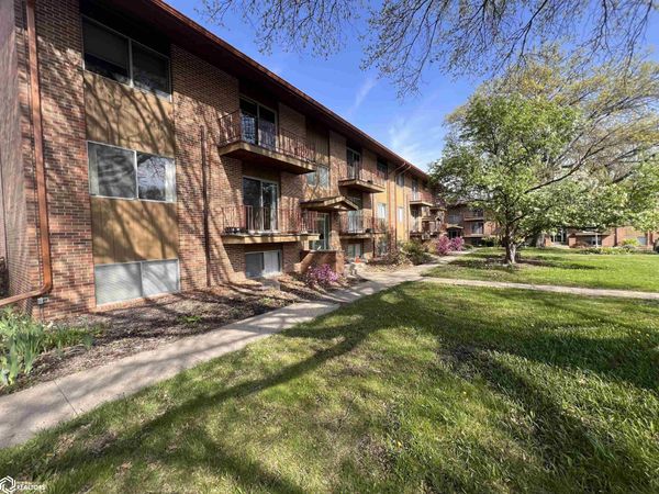 408 N D Unit #2G Street, Unit 2G, Fairfield, IA 52556