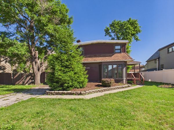 9828 W South Avenue , Schiller Park, IL 60176