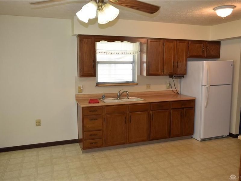 2714 Calvin Avenue, Harrison Township, OH 45414 Photo 9