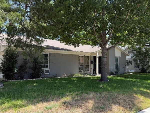 2501 Yucca Avenue, Fort Worth, TX 76111