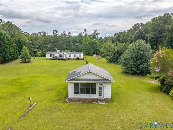 4516 Buena Vista Road , Saluda, VA 23149