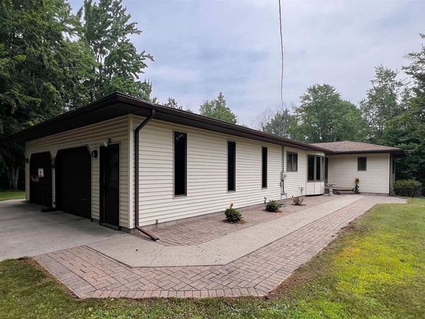 10170 Cadillac Road W, Cadillac, MI 49601