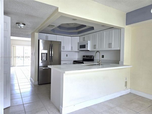 900 SW 104th Ct , Unit B-206, Miami, FL 33174