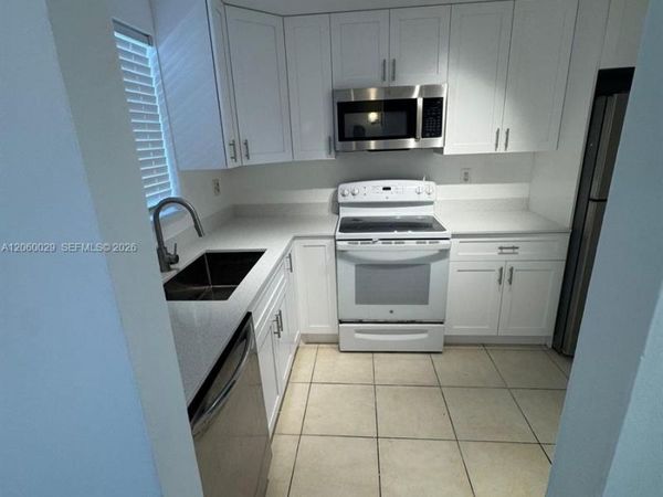 7981 S French Dr , Unit 2-202, Pembroke Pines, FL 33024
