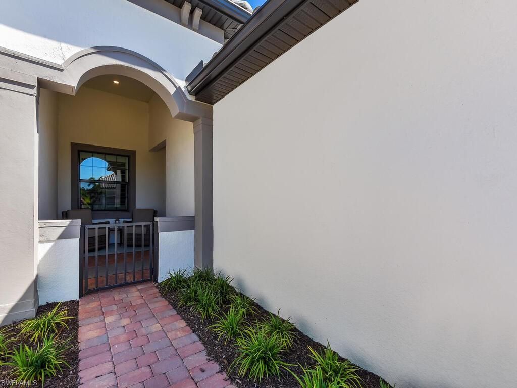 11694 Canal Grande Dr , Fort Myers, FL 33913 Photo