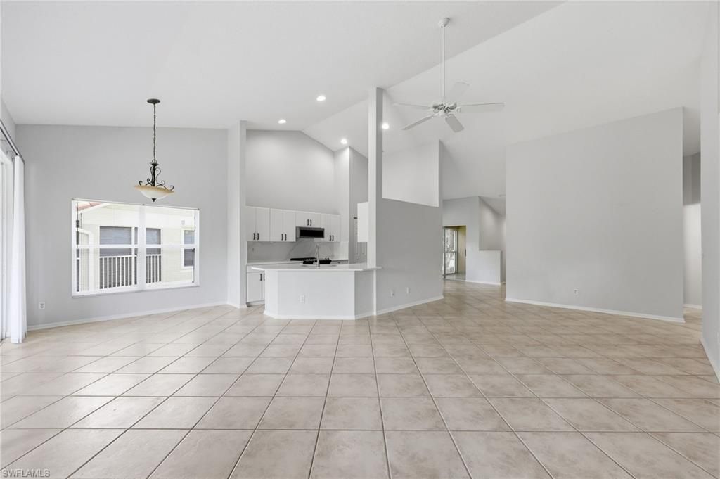 5350 Andover Dr, Unit 202, Naples, FL 34110 Photo