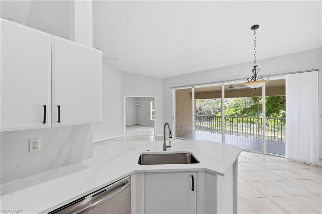 5350 Andover Dr, Unit 202, Naples, FL 34110 Photo